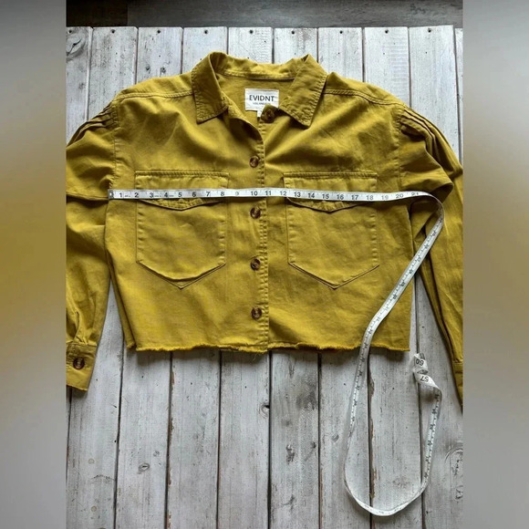 Evidnt | citrine | yellow | crop | raw hem | button | lightweight | jacket | s - Picture 4 of 11